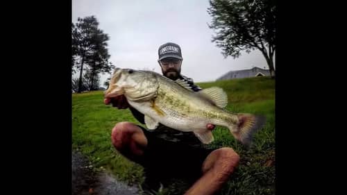FISHING THE FLOODING IN HOUSTON FOR BIG LARGEMOUTH