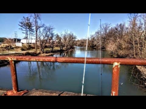 DOWNTOWN CREEK FISHING FOR WINTER WHITE BASS  || MICRO SET-UP ||