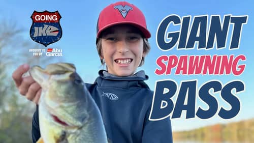 Giant New Jersey Largemouth Bass! (Family fishing!)