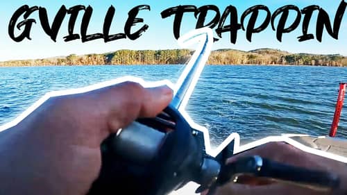 Rattle Trap Fishing on Lake Guntersville In The Winter Months!
