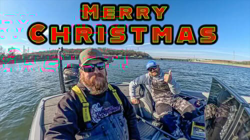 Cold Weather Fishing Tips! ( Christmas Bass Fishing )