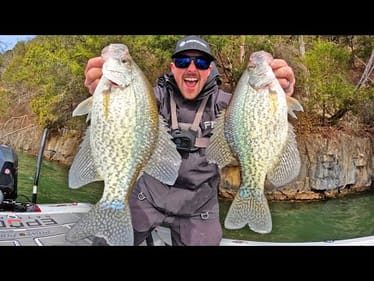 Fishing For BIG CRAPPIE on LAKE GUNTERSVILLE! (Catching Slabs on Jigs)