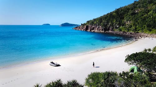 Finding The Pick Of The Spot - Day 2 - ALONE Camping On A NEW Tropical Island - Catch & Cook