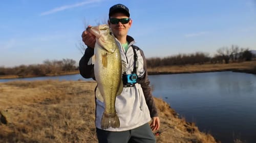 TIED my PB Bass! *winter pond fishing*