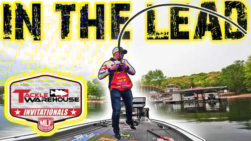 IN THE LEAD! OZARKS MLF PRO CIRCUIT BASS FISHING TOURNAMENT! (DAY 2)
