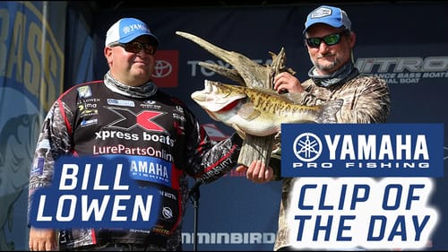 Yamaha Clip of the Day: Bill Lowen receives replica of winning fish at weigh-in