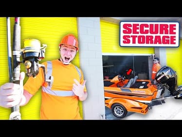 I Bought A Abandoned STORAGE UNIT And Found A NEW BOAT (Jewelry Found!)