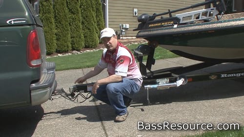 How To Prevent Trailer Hitch Failure While Towing