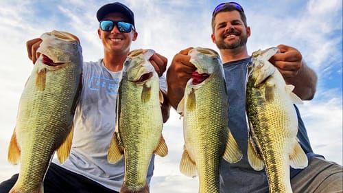 Fishing For BIG OL' BASS On Lake Guntersville!