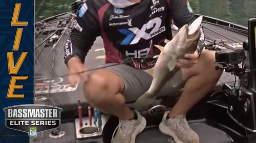 Kicker largemouth for Justin Hamner on Day 1 at Smith Lake