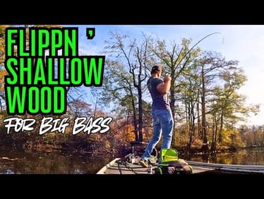 FLIPPING Heavy Cover on a SKINNY RIVER!!!