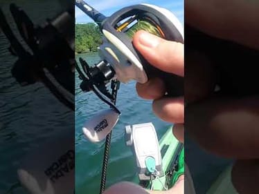 TEACH THIS MAN HOW TO CAST PLEASE!!!#aaanglers #kayakfishing #fishing