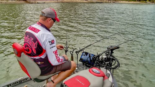 Crappie Fishing: Spider Rigging Beginner’s Tips