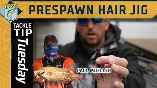 Throwing small hair jigs in the prespawn with Paul Mueller