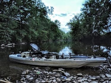 SMALL MOUTH FISHING the LITTLE PIGEON RIVER || SEVIERVILLE, TN