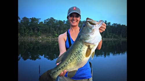 Liz's Quest to Break Her PB - Trophy Bass Fishing
