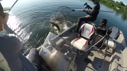 Big Fish And Big Mistakes - (Minnesota Muskie Hunt Pt.3)
