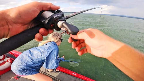 HOOKED UP WITH A MONSTER FISH! GET THE NET!!! (UNEXPECTED)