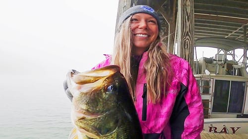 SHE CAUGHT A GIANT BASS! Fishing With LIVE BAIT! (MARINA DOCK)