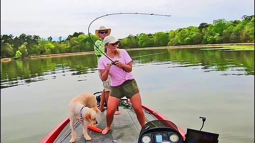 Fishing Wacky Rig SENKOS on Lake Guntersville - Prespawn Conditions