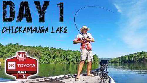 MLF TOYOTA BASS FISHING PRO OPEN TOURNAMENT ON CHICKAMAUGA LAKE! (DAY 1)