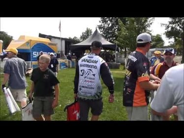 Backstage with Jonathon VanDam
