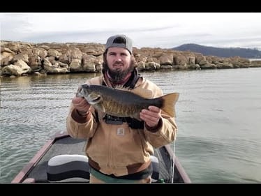 SEARCHING FOR WINTER SMALL MOUTH  || CHEROKEE LAKE ||