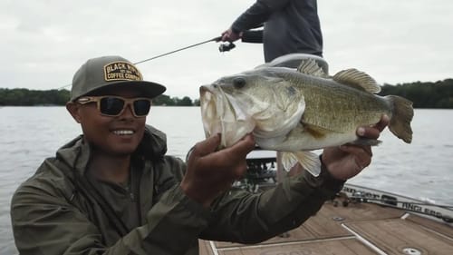 Detroit Lakes Bass Fishing with @OliverNgy  & @BassBrawlOutdoors