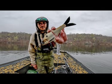 Spring Glidebait Fishing with Vic from Fish Everything