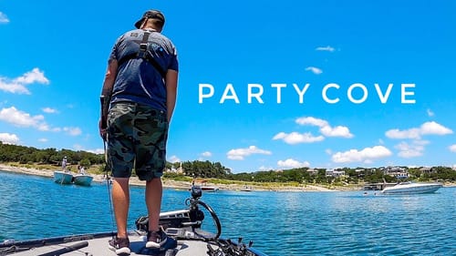 Topwater Fishing In A Cove FULL of YACHTS & PARTY BOATS!