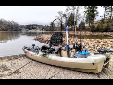 SEARCHING FOR EARLY WINTER BASS  || FT. LOUDON LAKE ||
