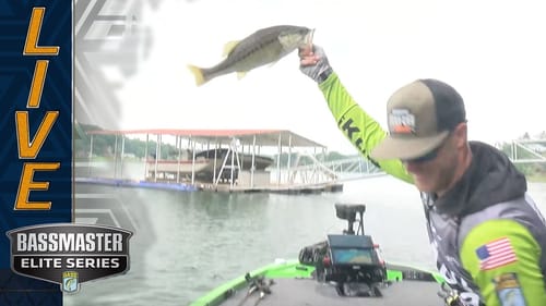 Shryock battling up shallow with his Choppo