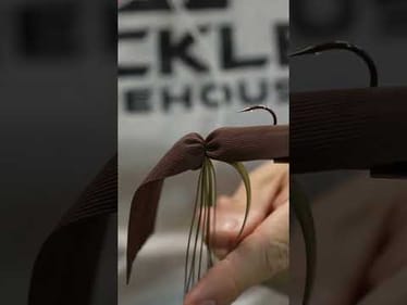 Tying Jigs 🧵 #bassunion #bassunionjigs #bassunionguideservice