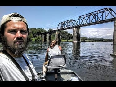 BASS FISHING THE FRENCH BROAD RIVER       || MULTI SPECIES DAY ||