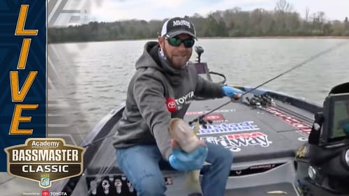 CLASSIC: Lester lands an upgrade and moves up leaderboard