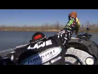 Chris Lane catches Classic winning fish