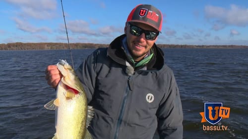 AMAZING Chatterbait / Bladed Jig Fishing Offshore Grass