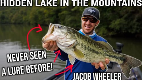 Exploring a HIDDEN Lake in the Middle of Nowhere - Unplugged Fishing