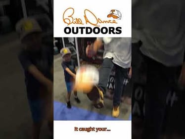 Ol' Bill's got a few tricks up his sleeve to show his fishin' buddy Rett!