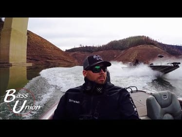 !!! WINTER JIG FISHING !!! We Almost Crashed On Lake Oroville...