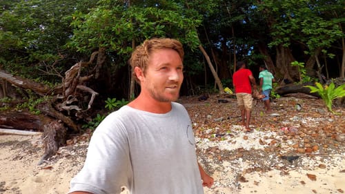 Hunting for Coconut Crabs a Campfire feast!