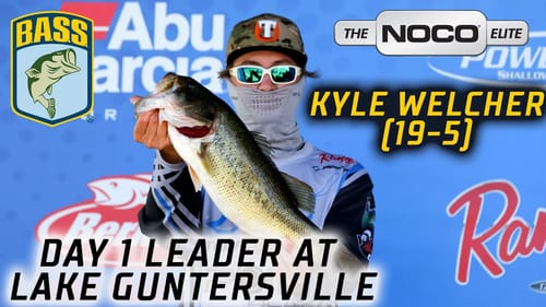 Kyle Welcher leads Day 1 with 19 pounds (Lake Guntersville Bassmaster Elite)