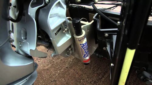 Advantages of Hydraulic versus Manual Jack Plates