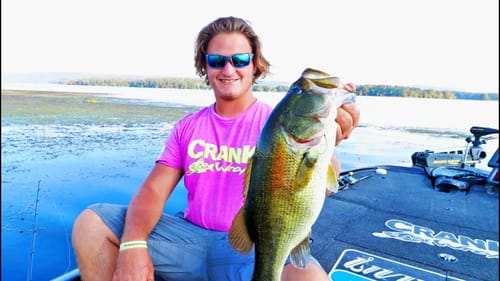 Fishing Grass on LAKE GUNTERSVILLE! Searching For The Giant Bass!