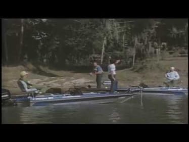 Elias and Dowden fish head to head at 1982 Bassmaster Classic