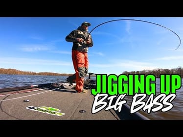 Jigging Up BIG BASS In DEEP WATER!!!