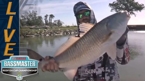Drew Cook lands a South Carolina Redfish special