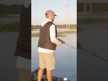 Be SELECTIVE in the Early Fall! (Buzzbait Fishing)