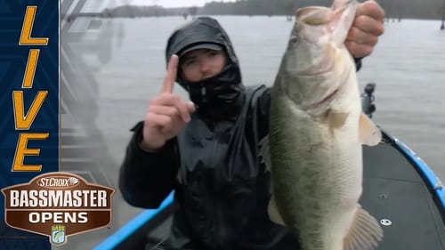 Matt Messer with a Santee Cooper stud (7+ pounder)