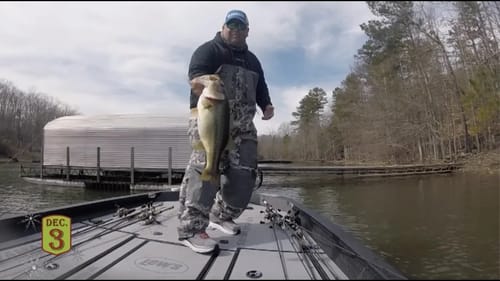 1 dock = 6 bass for Bill Lowen at Lake Lanier